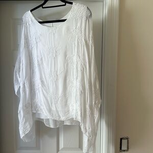 Tempo paris white silk top. made in Italy med/lge